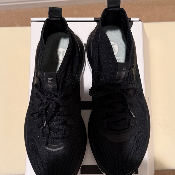 Lululemon Women’s Chargefeel Mid Workout Shoe - Picture 2 of 5